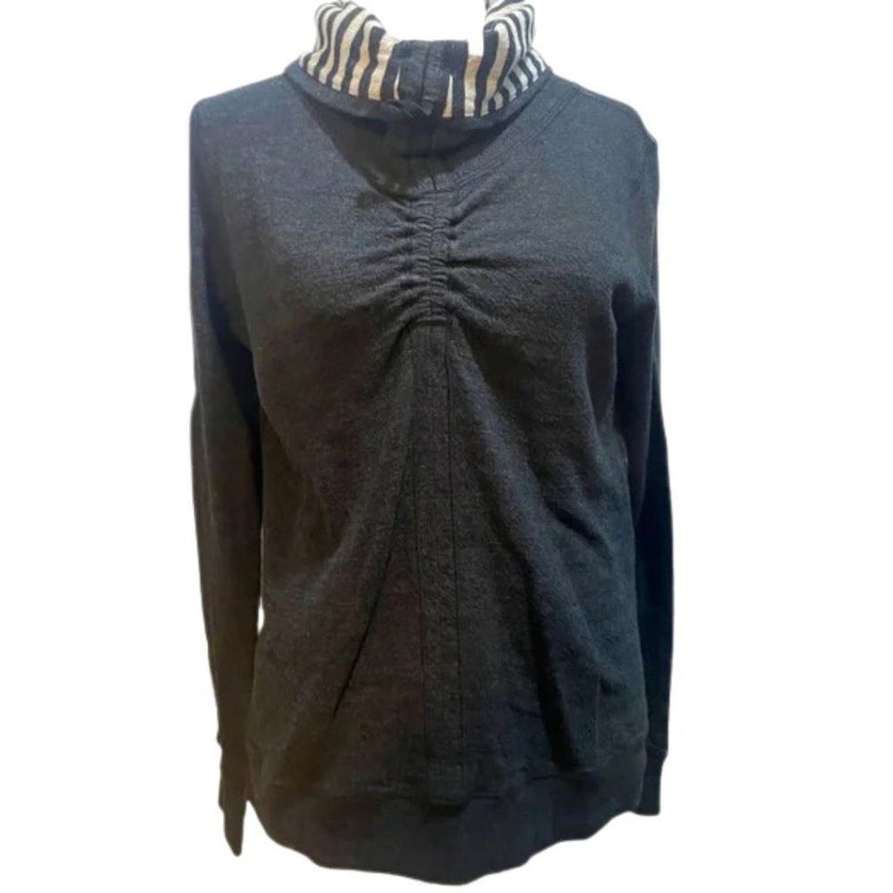 Lululemon In a Cinch Pullover Reversible .   LTOP403